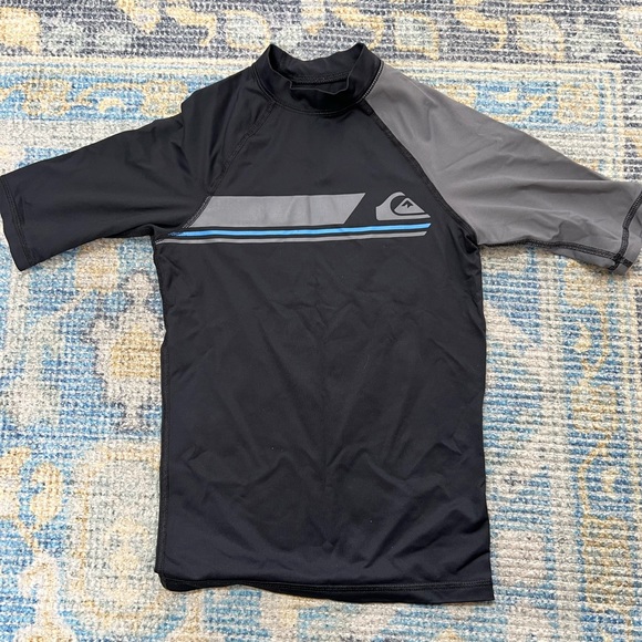 Quiksilver boys rash guard swim shirt - size 12 - Picture 1 of 3